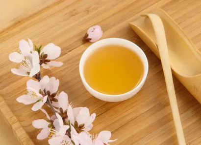 茶因不珍惜而涼，人因不珍惜而散
