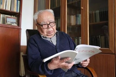朱紹侯：治學之道在勤奮