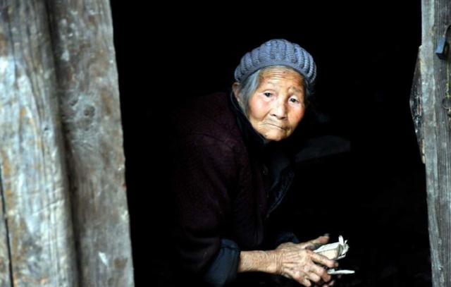 1984年湖北一老太太逝世，28年后孫子發(fā)現(xiàn)，奶奶真實身份不簡單